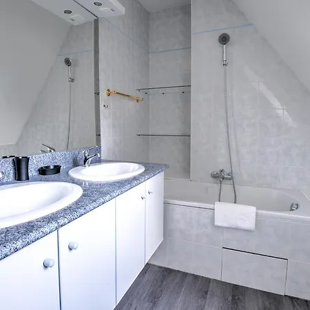 Les Collines D'allas Holiday home *